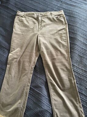 Women’s corduroy pant